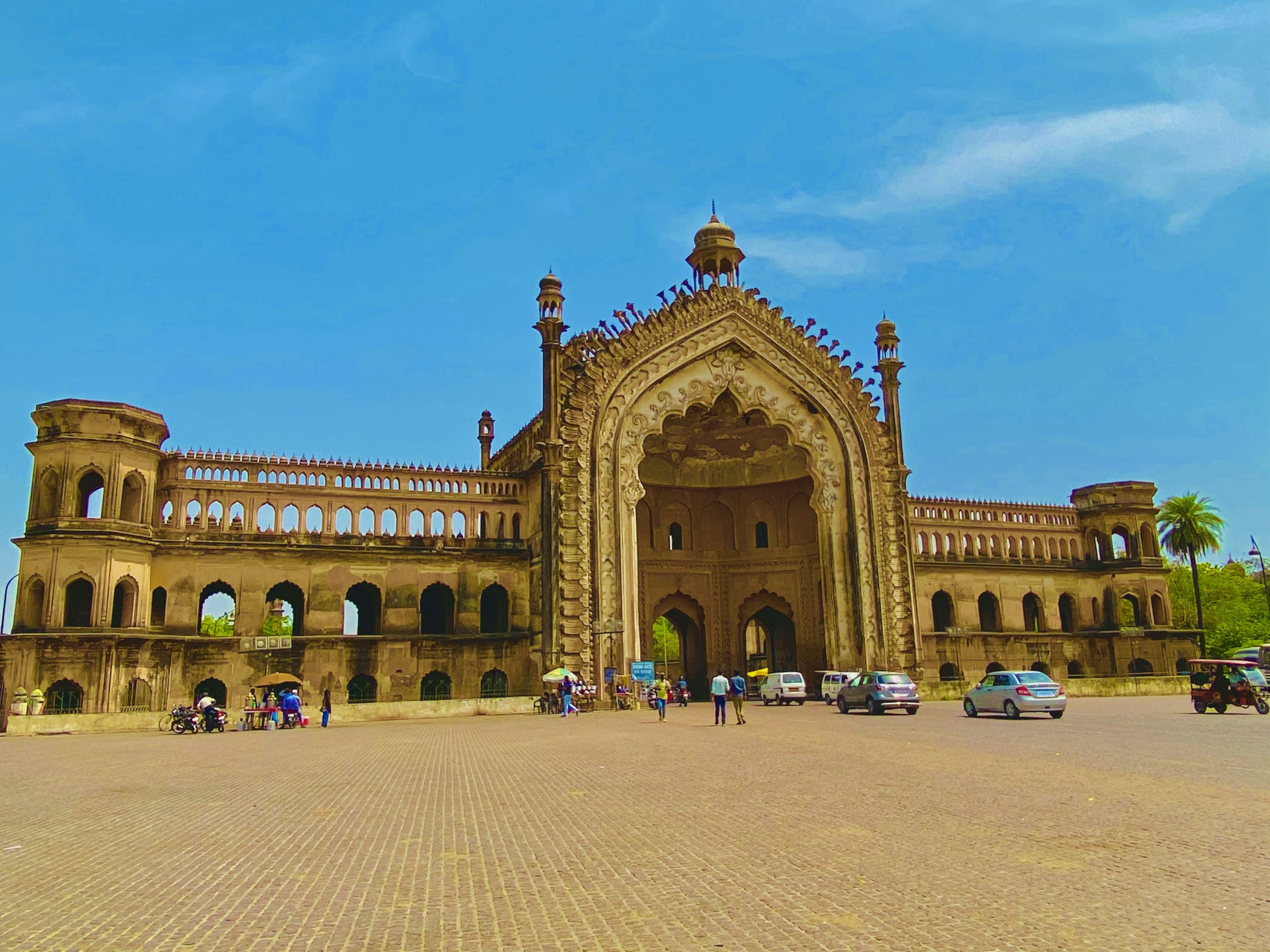 Lucknow To Haldwani Cab Service just start @ 4199 Call us +918191008100