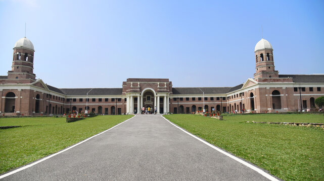 Dehradun To  Delhi Cab | Just 2110 |Call Us GTS Cab +91 819-100-8100